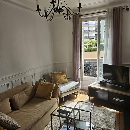 A Metro Nations * Parijs